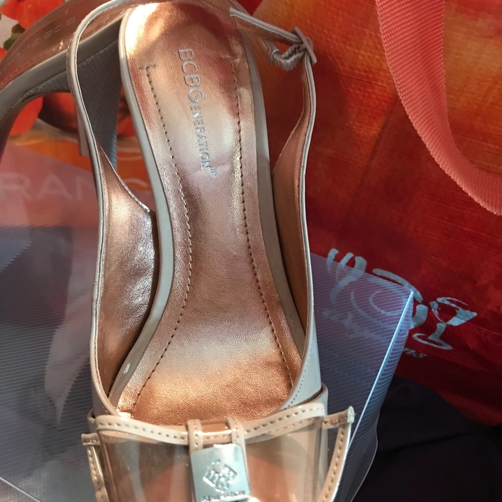 Beautiful Pumps - Picture 3 of 3